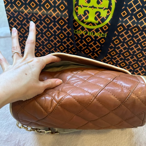 🌟SOLD🌟 TORY BURCH leather shoulder bag - Picture 4 of 12